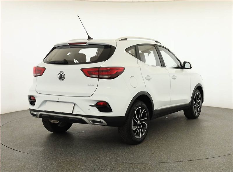 MG ZS (2024) Luxury 1.0 Turbo, Automat - fotka 5 z 21