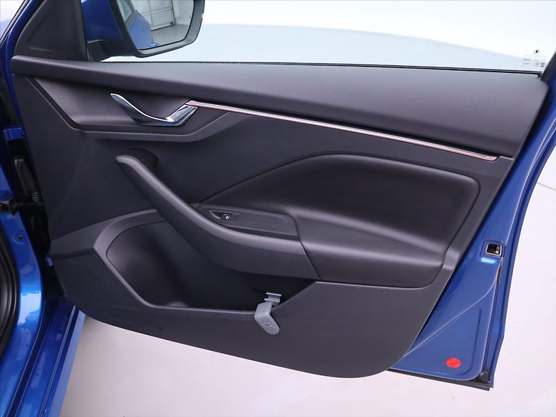 Škoda Kamiq 1,5 TSI 110kW DSG Style Kůže - fotka 12 z 41