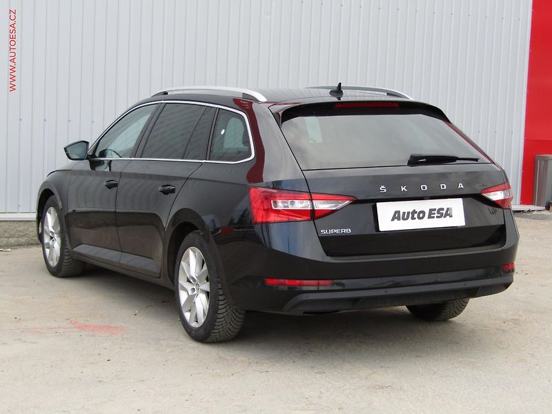 Škoda Superb (2021) 2.0 TDi, Style, DSG, LED - fotka 6 z 21