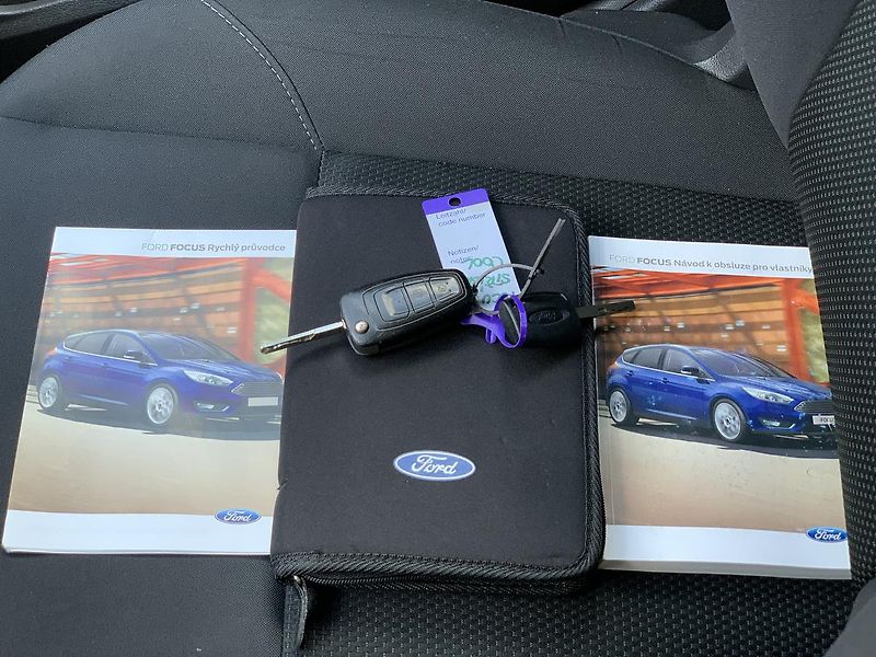 Ford Focus 1.6i PŮVOD ČR odp.DPH ZADÁNO - fotka 30 z 36