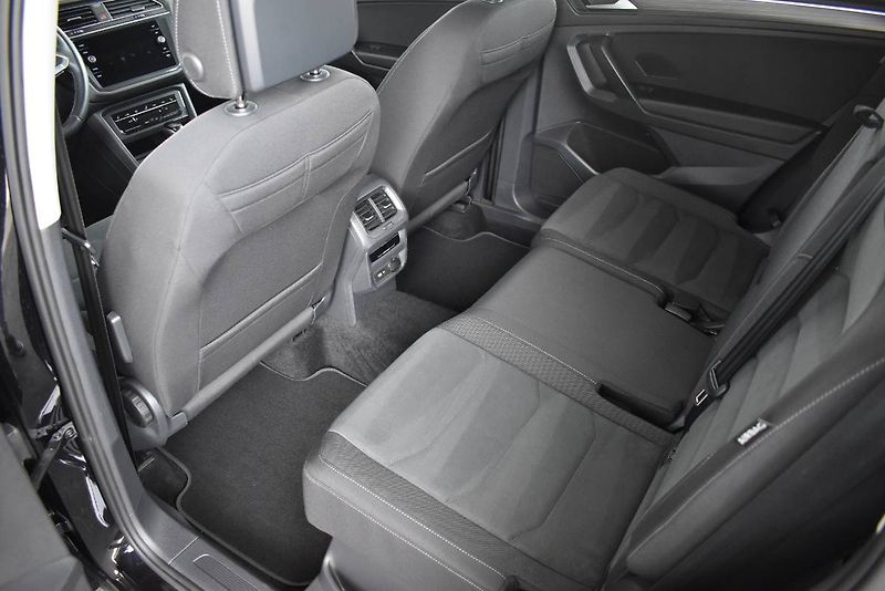 Volkswagen Tiguan Allspace (2023) 2.0TDI 110kW DSG, LED - fotka 12 z 24