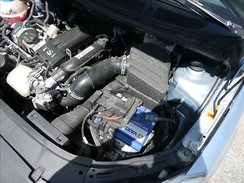 Škoda Fabia 1,2 Tsi 63kW SPORT,digi.klima - fotka 33 z 36