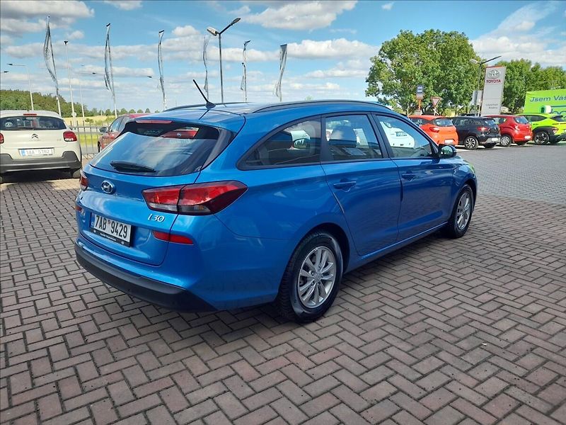 Hyundai i30 1,0 T-GDi - fotka 5 z 19