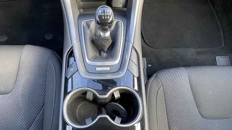 Ford Mondeo (2015) 1,5 Ecoboost 160k - fotka 13 z 18