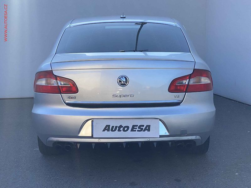 Škoda Superb (2008) 3.6FSI 4x4, DSG, bixen - fotka 5 z 19