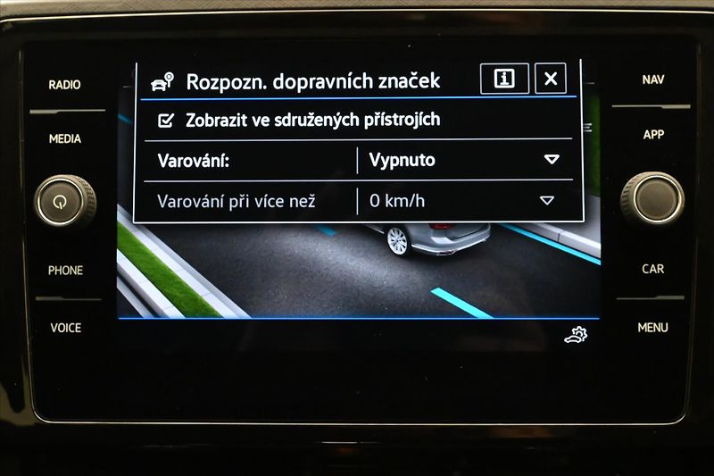 Volkswagen Passat 1,4 GTE 160 kW DSG Záruka až 5 - fotka 21 z 35