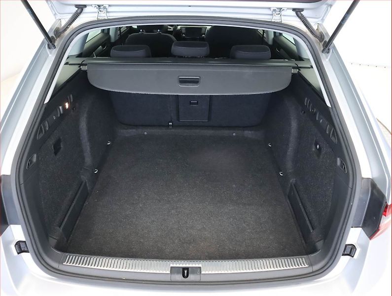 Škoda Superb (2016) 2.0 TDI, Bi-Xenony, Tempomat - fotka 14 z 21