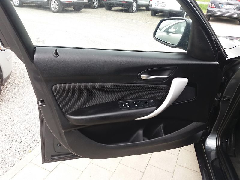 BMW Řada 1 118d,2.0D 105kW,AUTOMAT!! - fotka 24 z 27