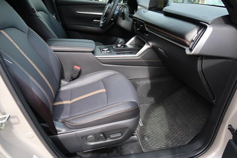 Mazda CX-80 (2026) 3,3 D254 AWD 8AT Homura Coso   - fotka 21 z 36