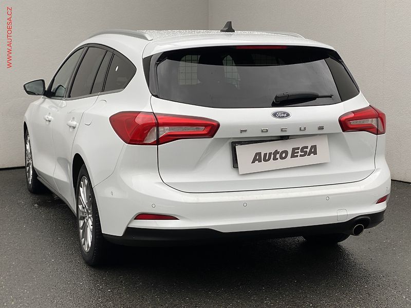 Ford Focus (2021) 2.0 TDCi, Titanium, AT, LED - fotka 6 z 20
