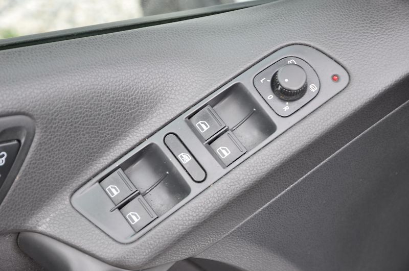 Volkswagen Tiguan 2.0TDi 103kW Trend - fotka 7 z 15