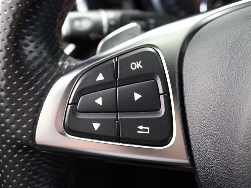 Mercedes-Benz CLA 2,1 CDI 200 4Matic AMG - fotka 18 z 37