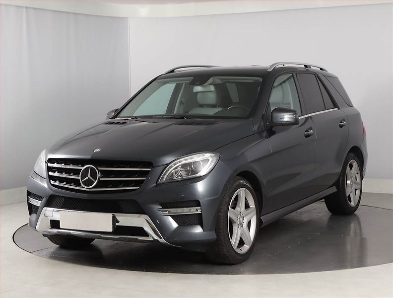 Mercedes-Benz Třídy M (2012) ML 350 BlueTEC, 4X4, Automat - fotka 2 z 27