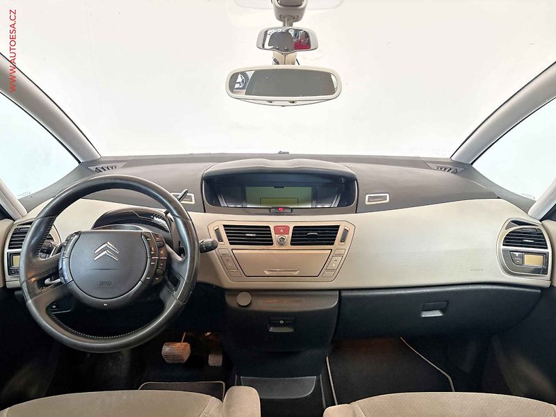 Citroën C4 Picasso (2007) 2.0 HDI 7míst, AT - fotka 8 z 17