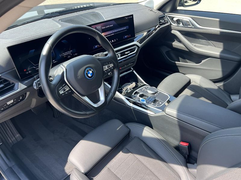 BMW i4 eDrive 40i Gran Coupe - fotka 9 z 24