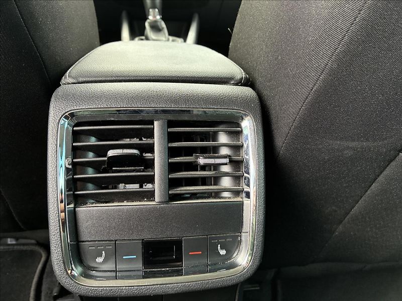 Škoda Octavia 2,0 TAŽNÉ,EL.KUFR,HEAD-UP - fotka 15 z 32