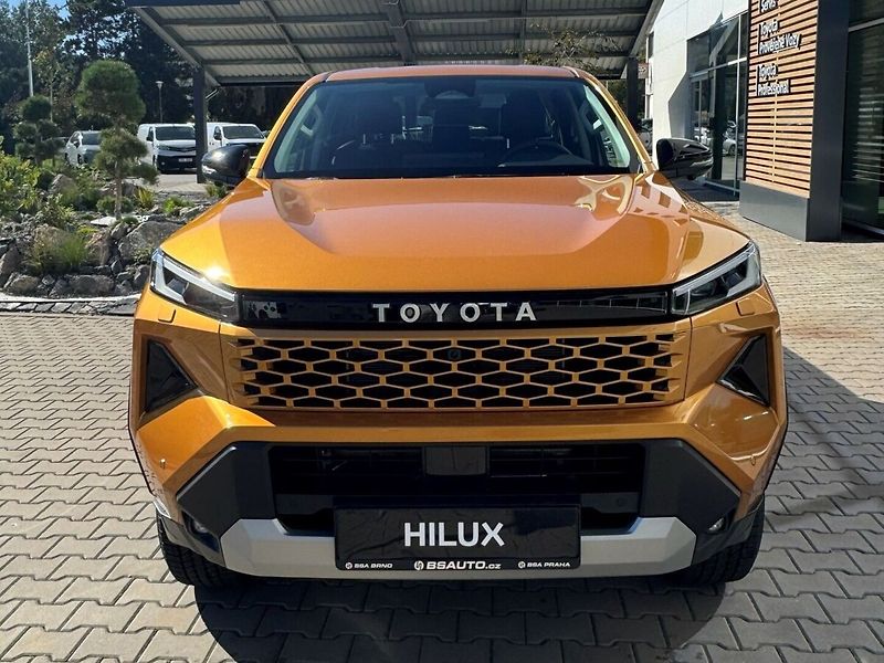 Toyota Hilux 2.8L Diesel 4x4 MHEV 48V AT6 - fotka 5 z 11