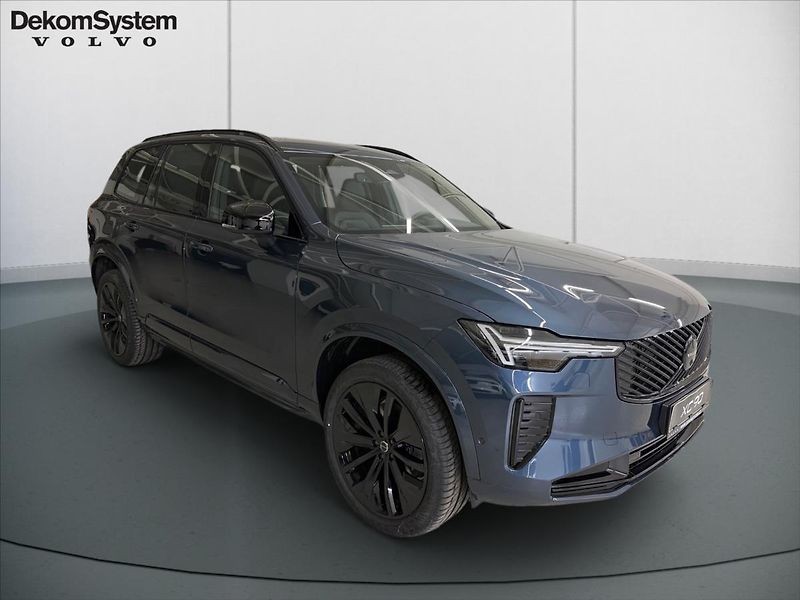 Volvo XC90 2,0  B5 Black Edition - fotka 2 z 15