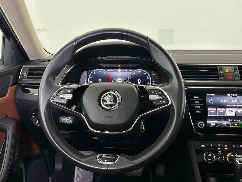 Škoda Superb L&K DSG - fotka 18 z 30