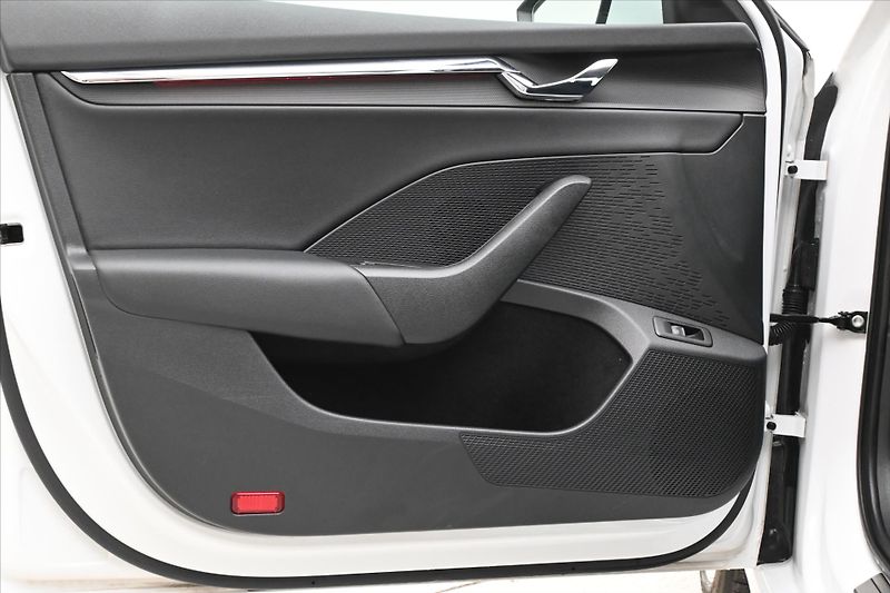 Škoda Octavia 1,4 iV TSI 110kW Style SoH 92% - fotka 25 z 32