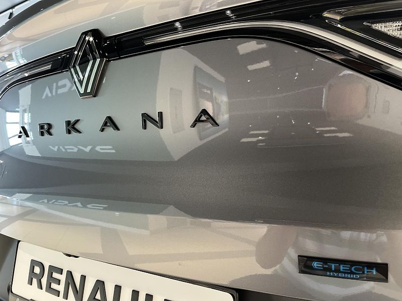Renault Arkana esprite Alpine full hybrid - fotka 13 z 25