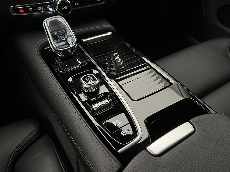 Volvo V60 T6 AWD RECHARGE INSCRIPTION - fotka 27 z 47