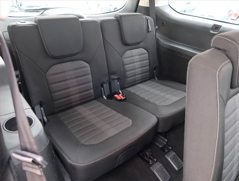 Ford Galaxy (2018) 2.0 TDCi, 7 míst, Navi - fotka 16 z 16