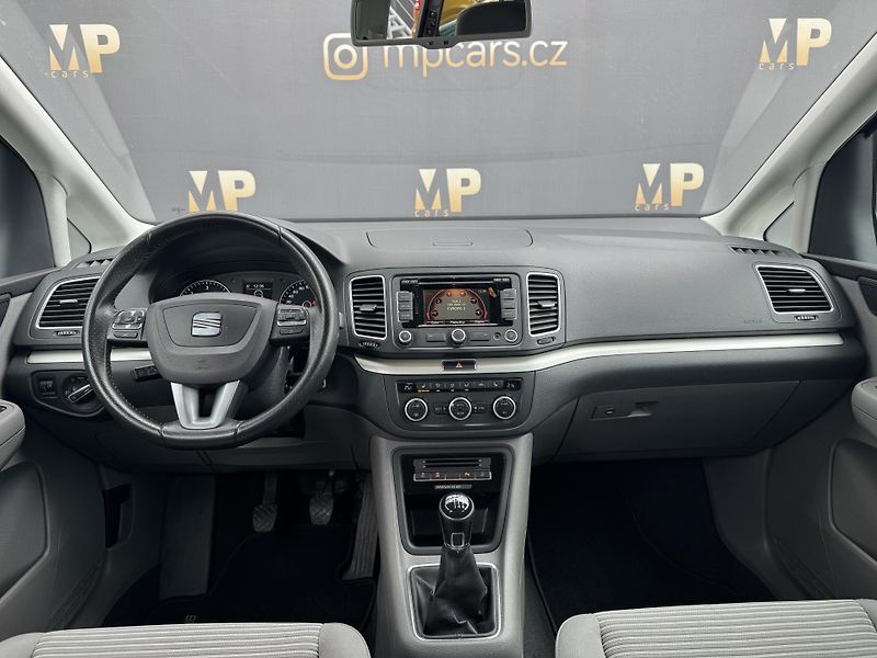 Seat Alhambra (2014) 2.0TDi MAN Style,7míst, tažné  - fotka 16 z 51