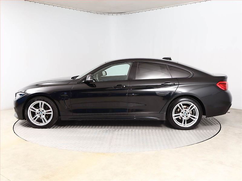 BMW Řada 4 (2017) M Paket 420d xDrive - fotka 3 z 16