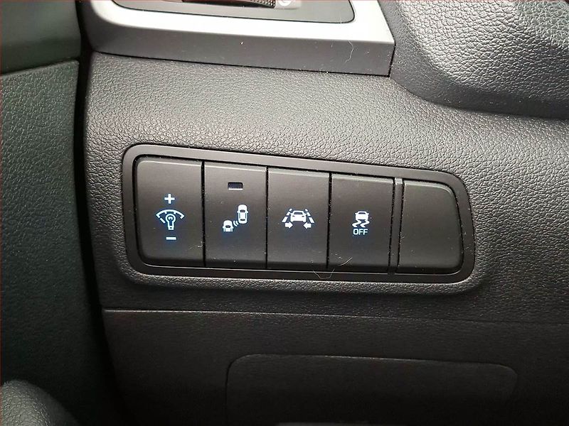 Hyundai Tucson (2016) 2.0 CRDi, 4X4, Serv.kniha - fotka 18 z 19