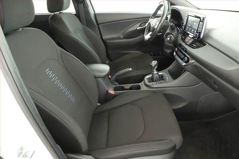 Hyundai i30 (2019) 1.4 T-GDI, ČR,1.maj - fotka 7 z 18