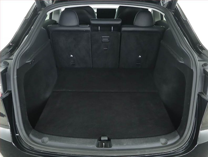 Tesla Model Y (2022) Performance 79kWh, SoH 82% - fotka 14 z 21