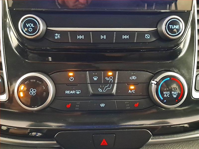 Ford Tourneo Custom (2021) Titanium 2.0 EcoBlue, ČR, 1Maj - fotka 13 z 18