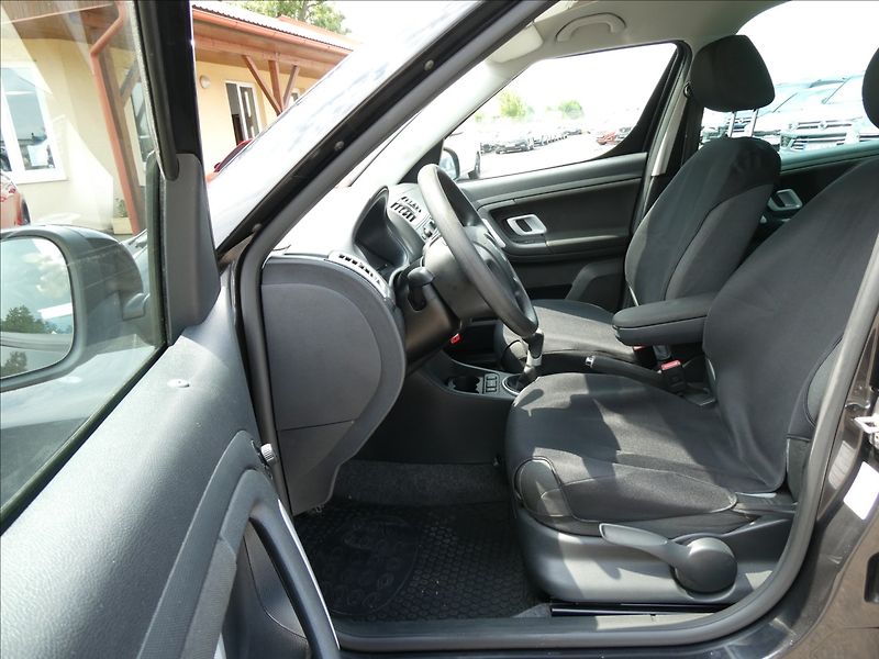 Škoda Roomster 1,4 16V 63kW Style,závěs,auto - fotka 15 z 38