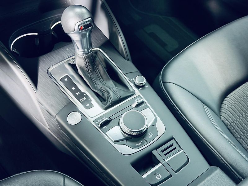 Audi A3 (2019) SPORTBACK*110kw*35TDI* - fotka 22 z 33