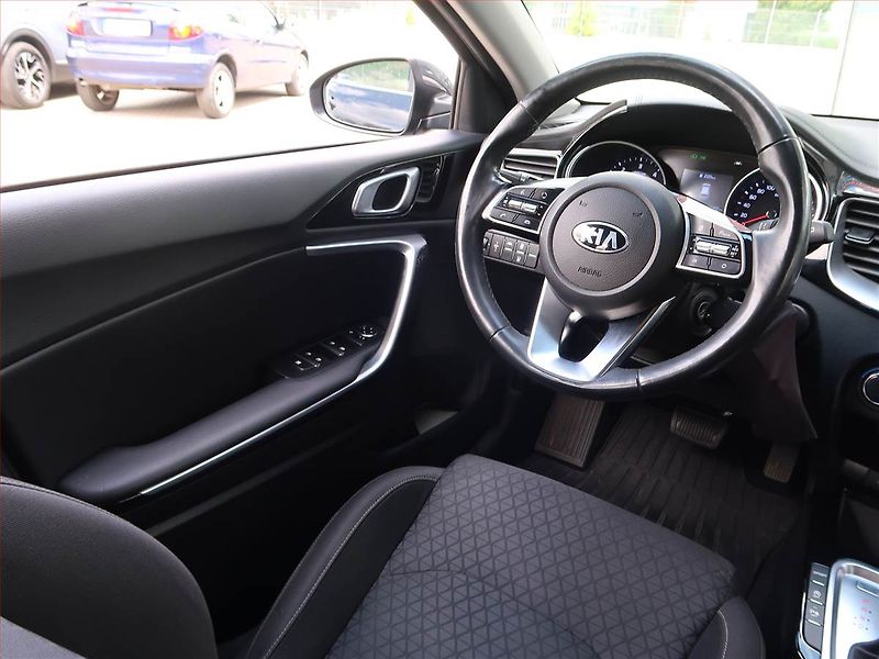 Kia Ceed (2020) Gold 1.6 CRDi, Automat - fotka 7 z 18