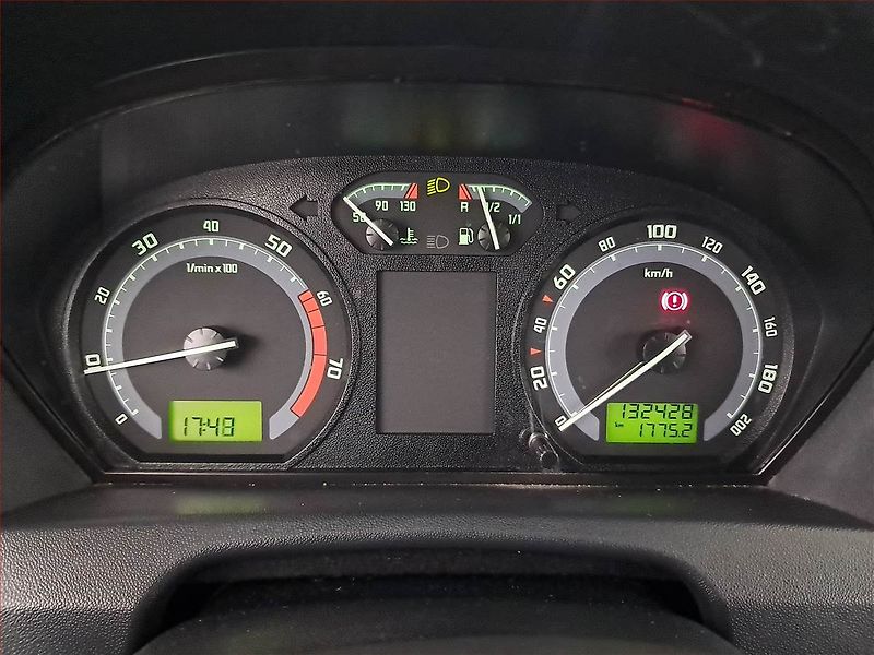 Škoda Fabia (2006) 1.2 12V, po STK, v provozu - fotka 11 z 17
