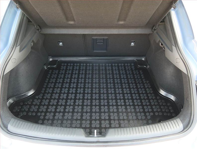 Hyundai i30 (2024) Family 1.5 T-GDI MHEV - fotka 14 z 19