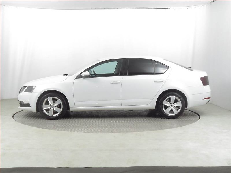 Škoda Octavia (2017) Ambition 1.4 TSI, Tempomat - fotka 3 z 15