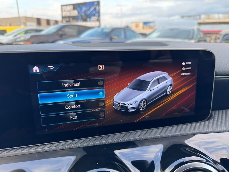 Mercedes-Benz Třídy A (2019) 180D 1,5 85 KW AUTOMAT SPORTB. - fotka 35 z 50