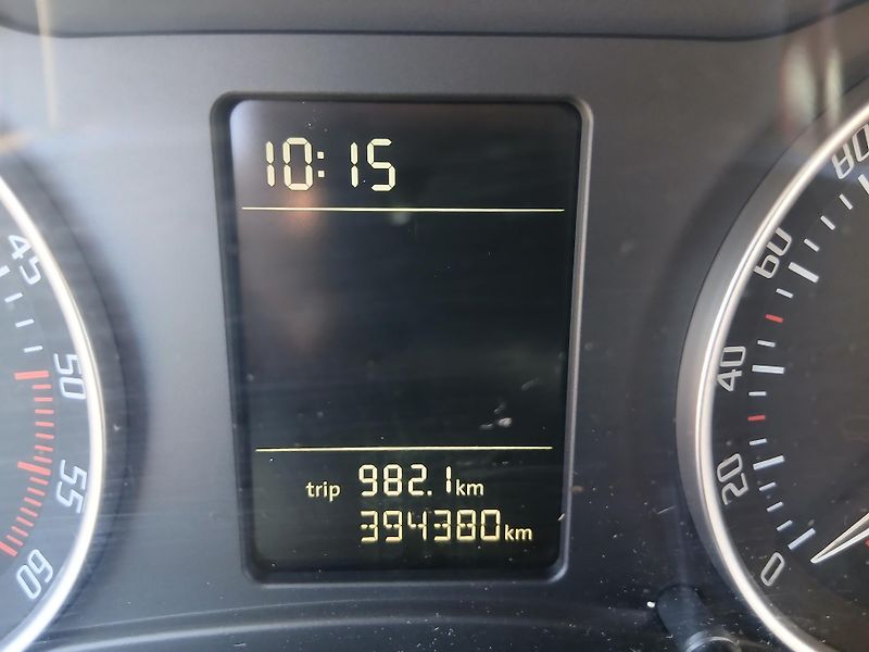Škoda Octavia 1.6 TDI, Facelift, kosm. vady - fotka 19 z 27