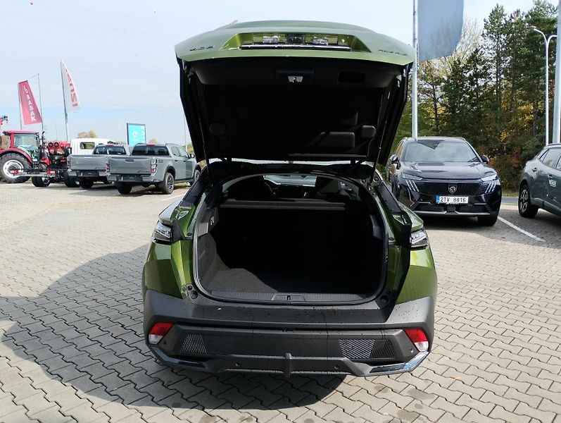 Peugeot 408 (2026) ALLURE Hybrid 145 e-DCS6 - fotka 7 z 30
