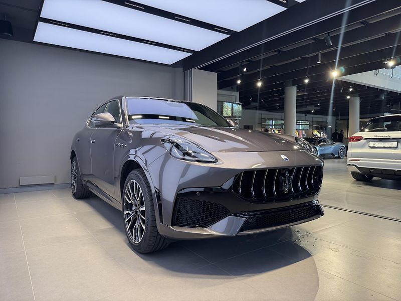 Maserati Grecale (2026) 300 HP *Ventilace*Matrix* - fotka 3 z 18
