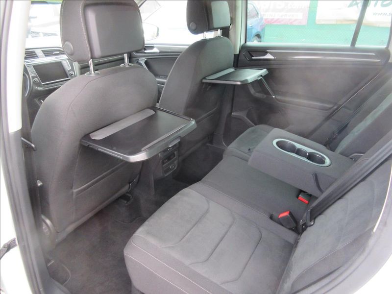 Volkswagen Tiguan 2,0 TDI Led Highline Top Stav - fotka 7 z 18