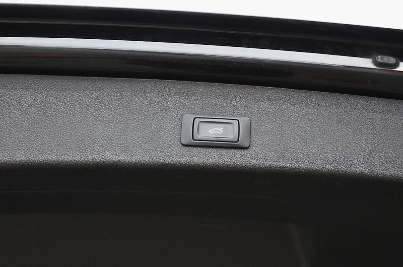Audi Q5 (2015) 2.0 TDi 140kW Quattro S-LINE - fotka 16 z 45