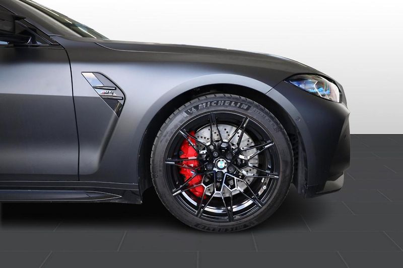 BMW M4 Competition M xDrive - fotka 10 z 35