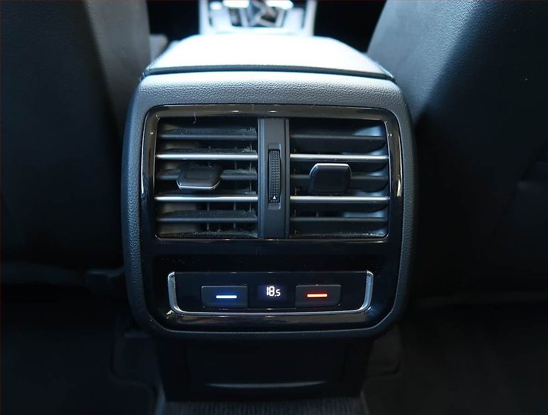 Volkswagen Passat (2017) 2.0 TDI, Automat, Kůže - fotka 23 z 23