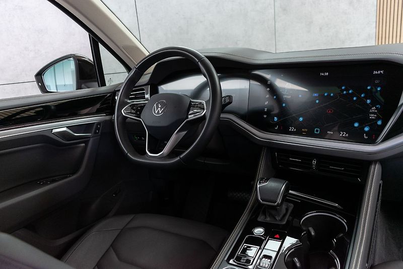 Volkswagen Touareg 3.0 TDI 210kW EXCLUSIVE*ČR 1.M - fotka 8 z 39