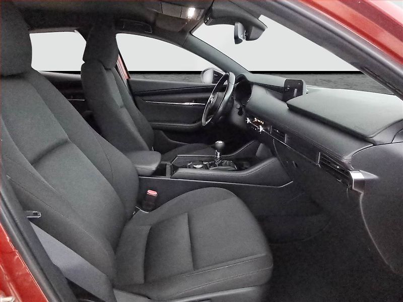 Mazda 3 (2022) 2.0 Skyactiv-G - fotka 9 z 18
