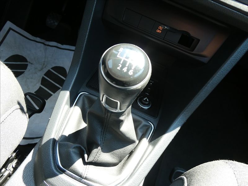 Volkswagen Caddy 1,4 TSi 92kW webasto, serviska - fotka 28 z 44